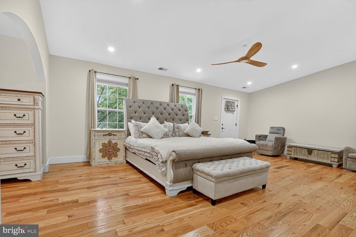 10704 AMES ST, FAIRFAX, Virginia 22032, 6 Bedrooms Bedrooms, ,4 BathroomsBathrooms,Residential,For sale,10704 AMES ST,VAFX2261044 MLS # VAFX2261044