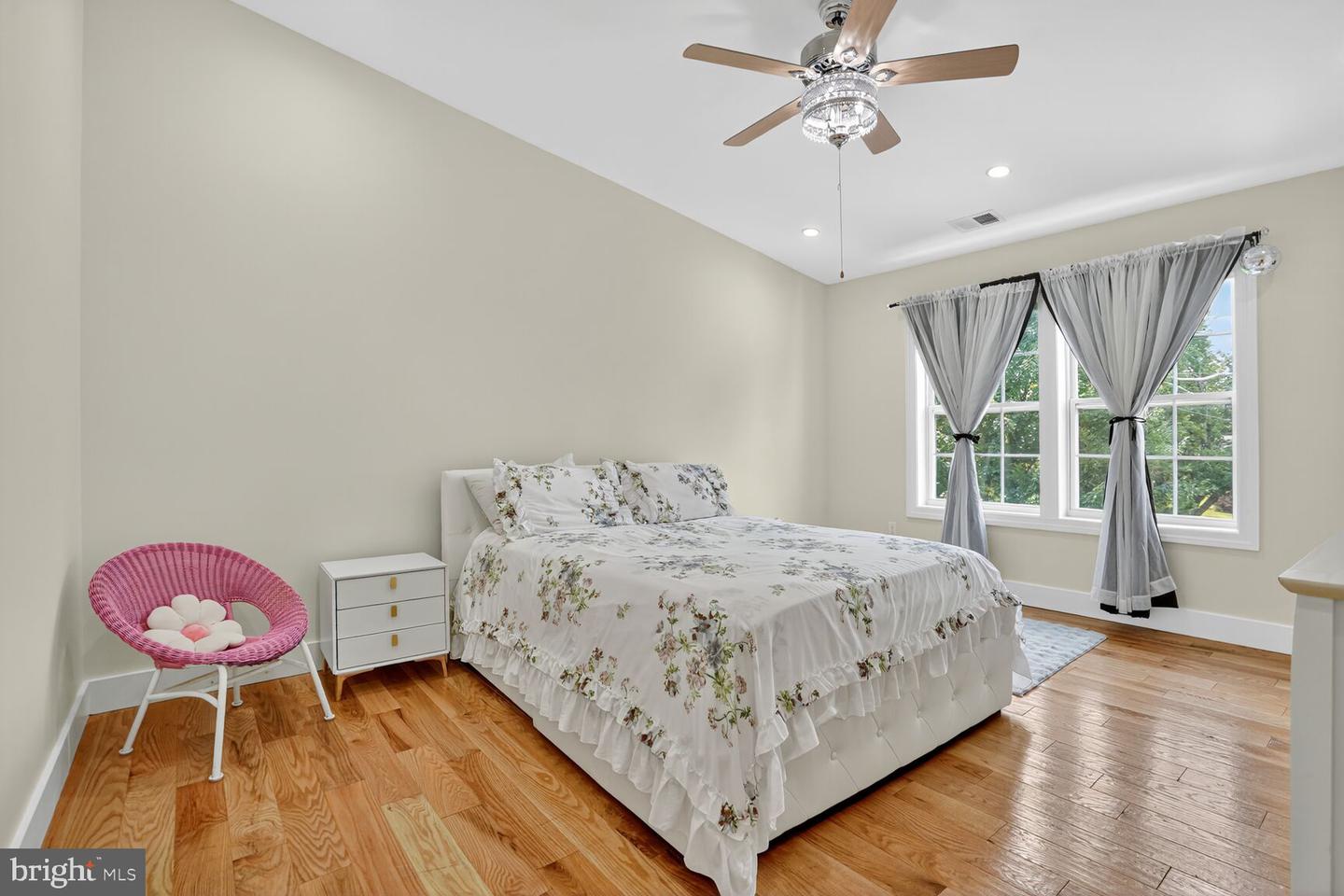 10704 AMES ST, FAIRFAX, Virginia 22032, 6 Bedrooms Bedrooms, ,4 BathroomsBathrooms,Residential,For sale,10704 AMES ST,VAFX2261044 MLS # VAFX2261044