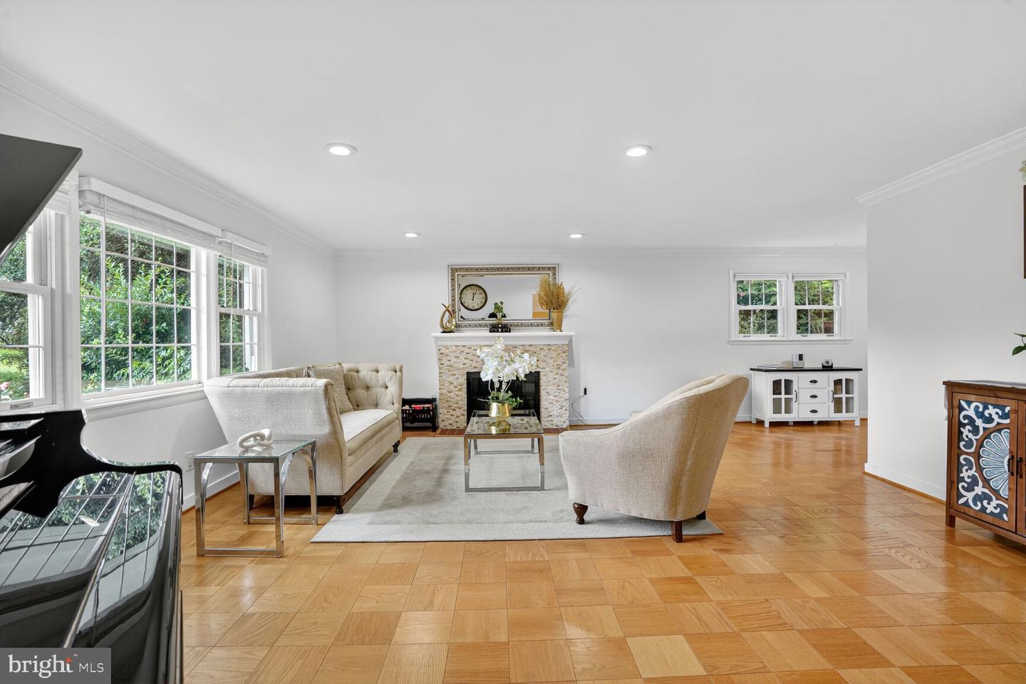 10704 AMES ST, FAIRFAX, Virginia 22032, 6 Bedrooms Bedrooms, ,4 BathroomsBathrooms,Residential,For sale,10704 AMES ST,VAFX2261044 MLS # VAFX2261044