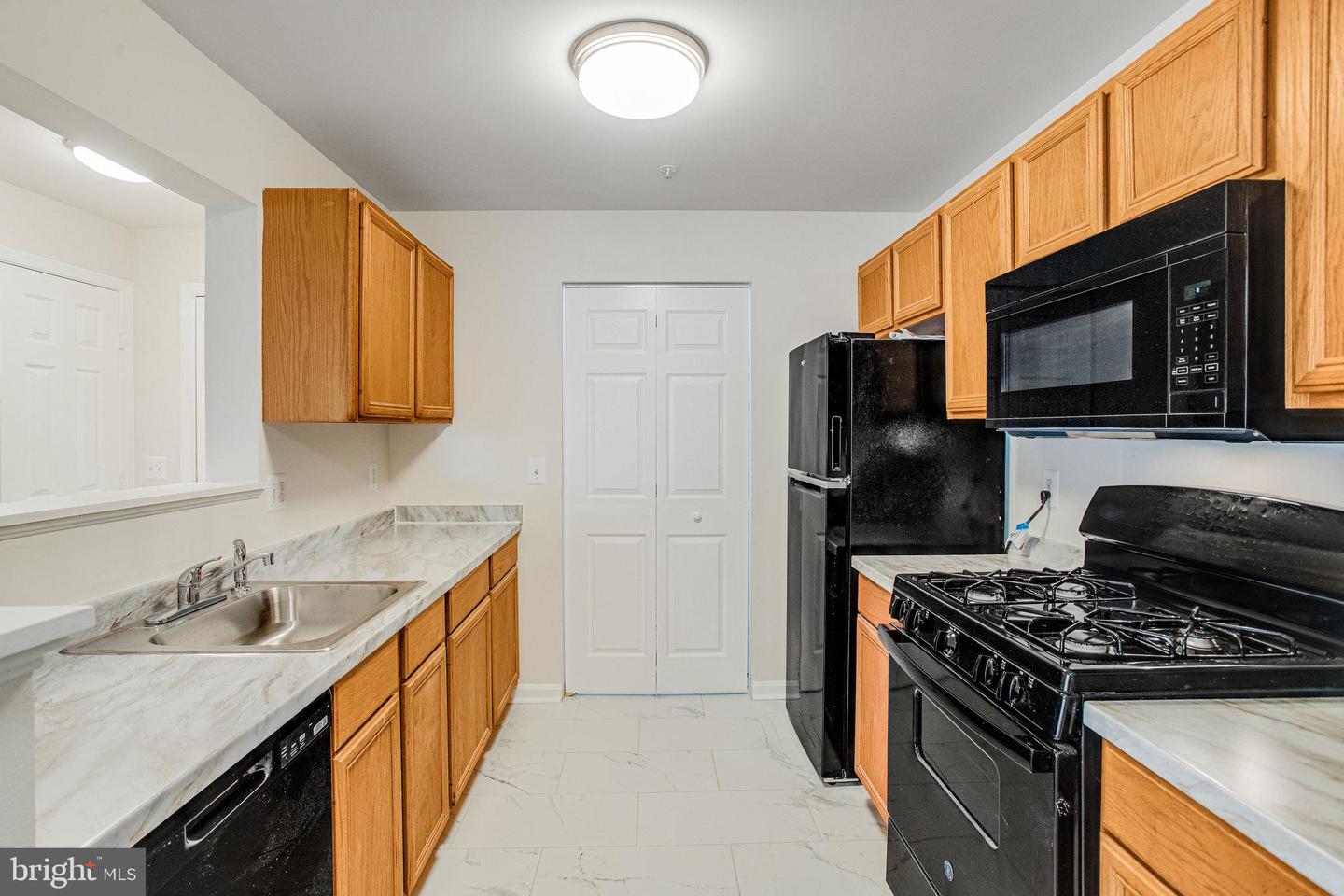 14196 CUDDY LOOP #202, WOODBRIDGE, Virginia 22193, 2 Bedrooms Bedrooms, ,2 BathroomsBathrooms,Residential,For sale,14196 CUDDY LOOP #202,VAPW2101424 MLS # VAPW2101424