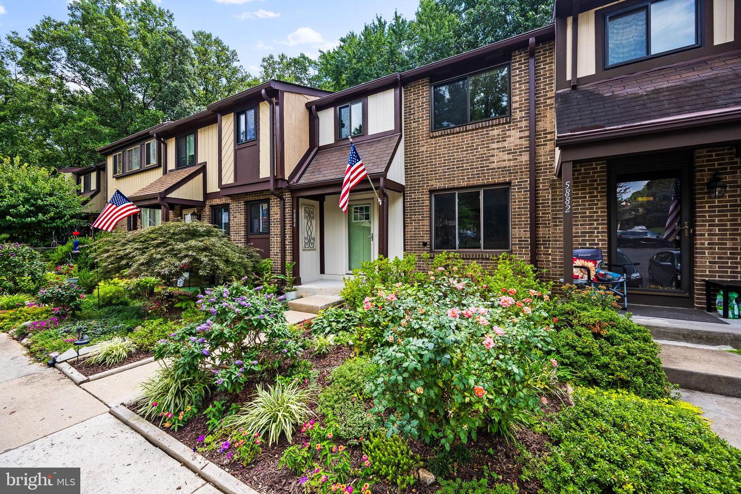 5884 JACKSONS OAK CT, BURKE, Virginia 22015, 3 Bedrooms Bedrooms, 12 Rooms Rooms,2 BathroomsBathrooms,Residential,For sale,5884 JACKSONS OAK CT,VAFX2261220 MLS # VAFX2261220