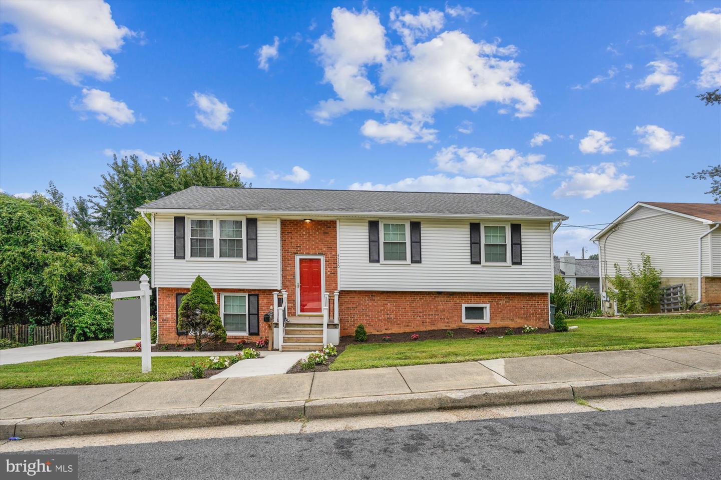 4730 19TH ST N, ARLINGTON, Virginia 22207, 5 Bedrooms Bedrooms, ,3 BathroomsBathrooms,Residential,For sale,4730 19TH ST N,VAAR2062292 MLS # VAAR2062292