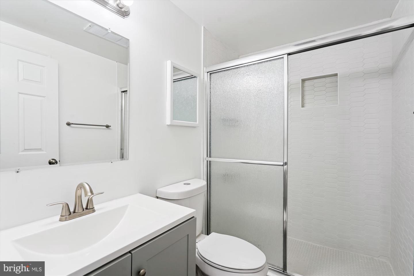 4730 19TH ST N, ARLINGTON, Virginia 22207, 5 Bedrooms Bedrooms, ,3 BathroomsBathrooms,Residential,For sale,4730 19TH ST N,VAAR2062292 MLS # VAAR2062292