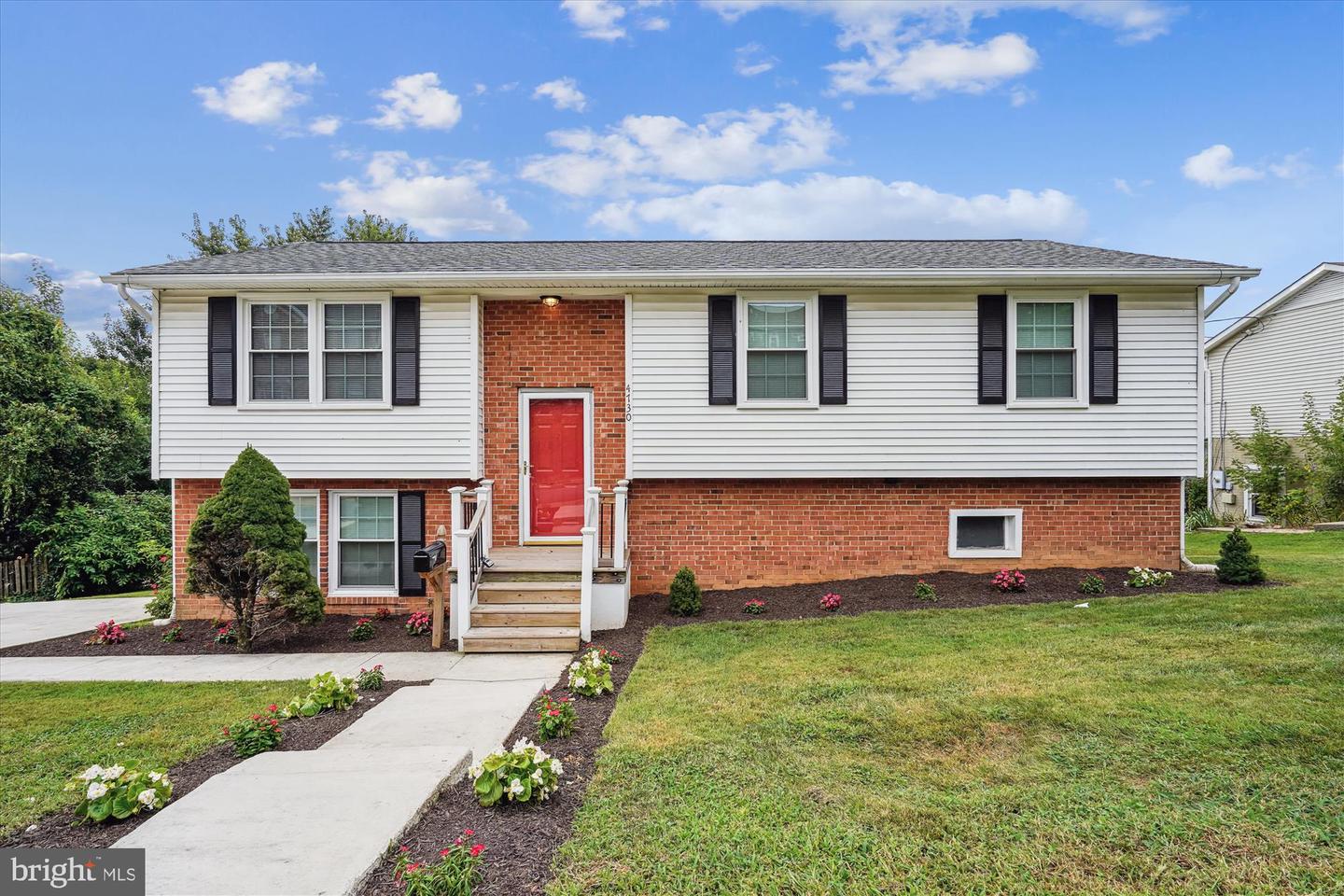 4730 19TH ST N, ARLINGTON, Virginia 22207, 5 Bedrooms Bedrooms, ,3 BathroomsBathrooms,Residential,For sale,4730 19TH ST N,VAAR2062292 MLS # VAAR2062292