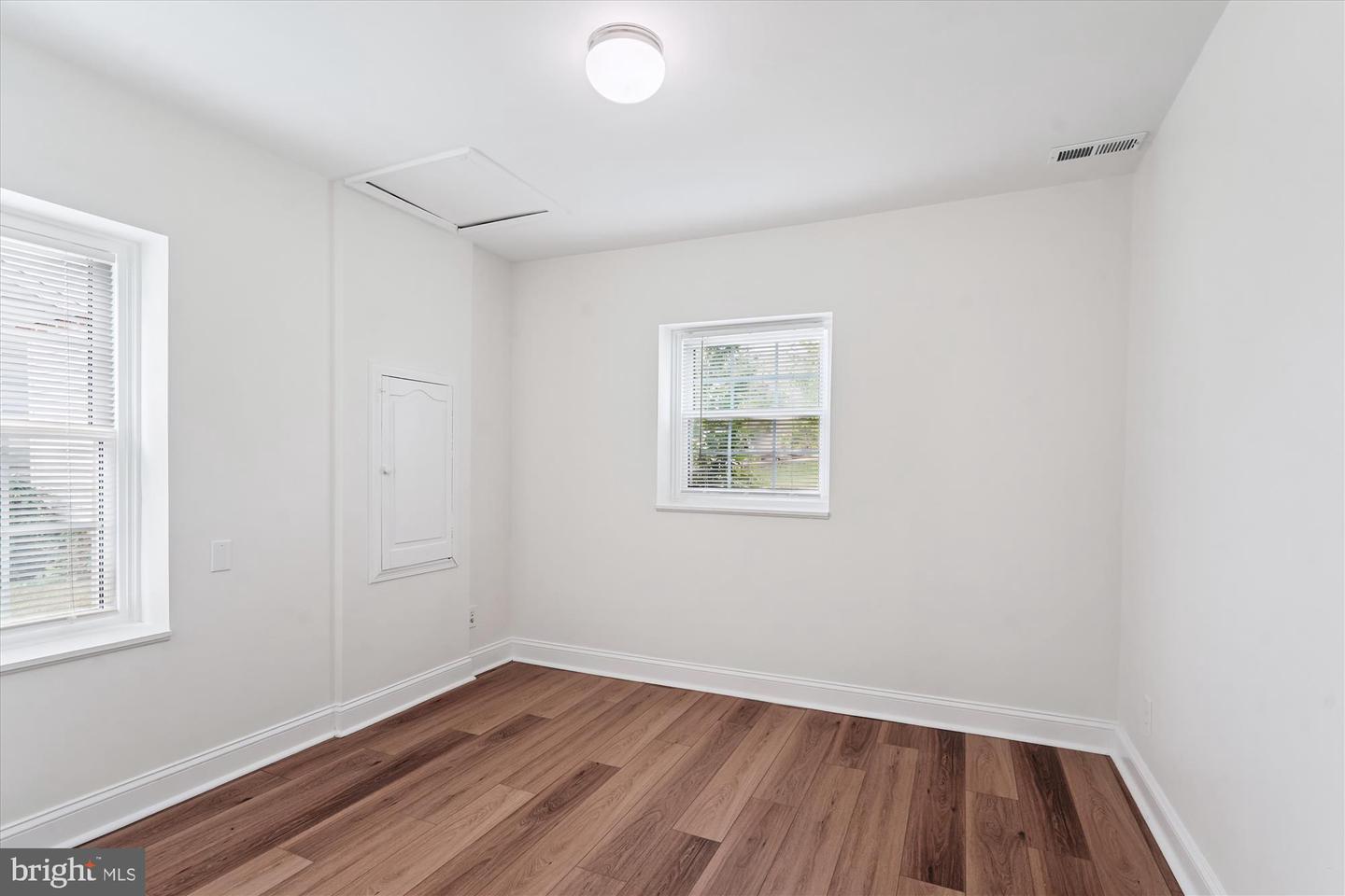 4730 19TH ST N, ARLINGTON, Virginia 22207, 5 Bedrooms Bedrooms, ,3 BathroomsBathrooms,Residential,For sale,4730 19TH ST N,VAAR2062292 MLS # VAAR2062292