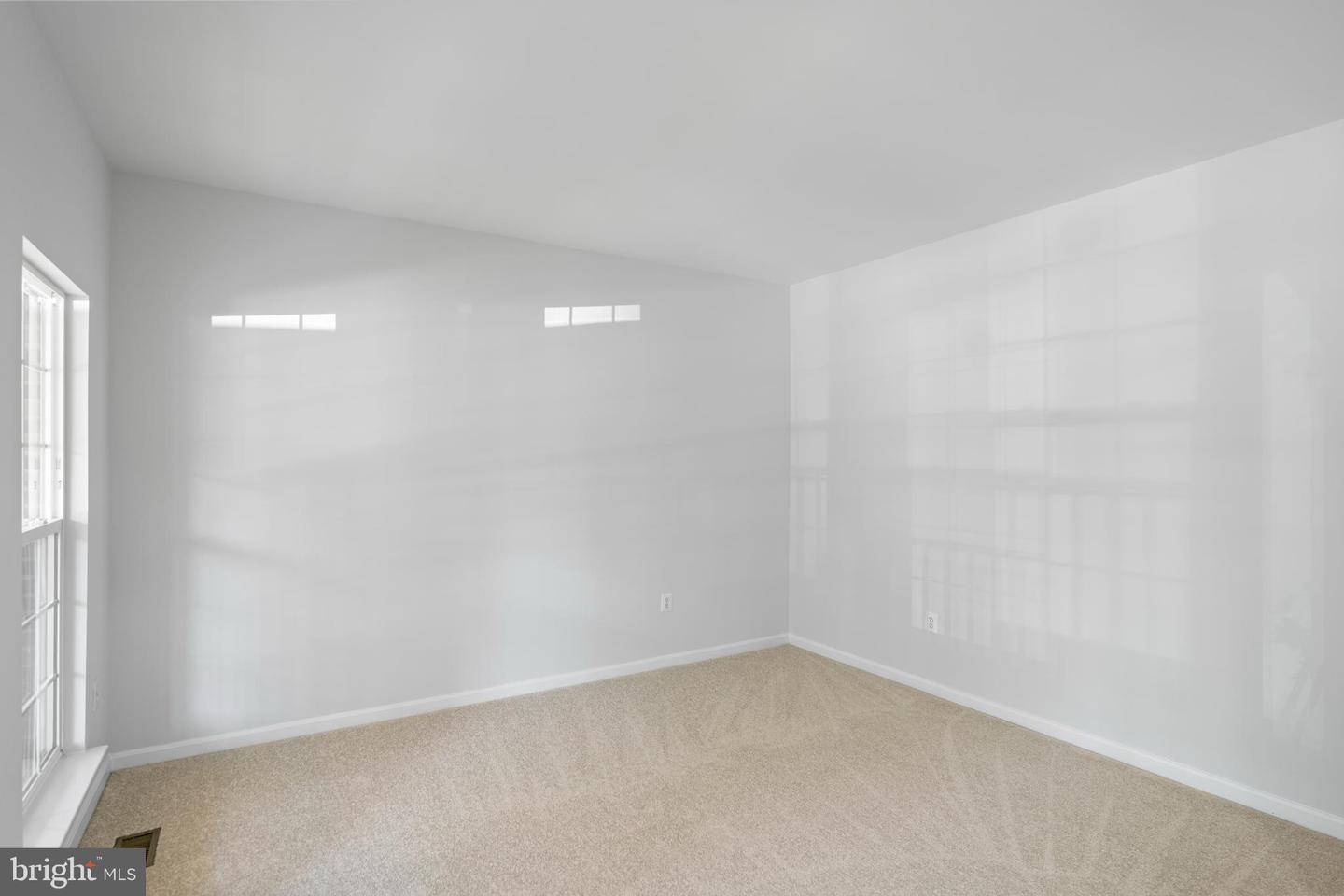 300 N OLD DOMINION LN, PURCELLVILLE, Virginia 20132, 6 Bedrooms Bedrooms, ,4 BathroomsBathrooms,Residential,For sale,300 N OLD DOMINION LN,VALO2104588 MLS # VALO2104588