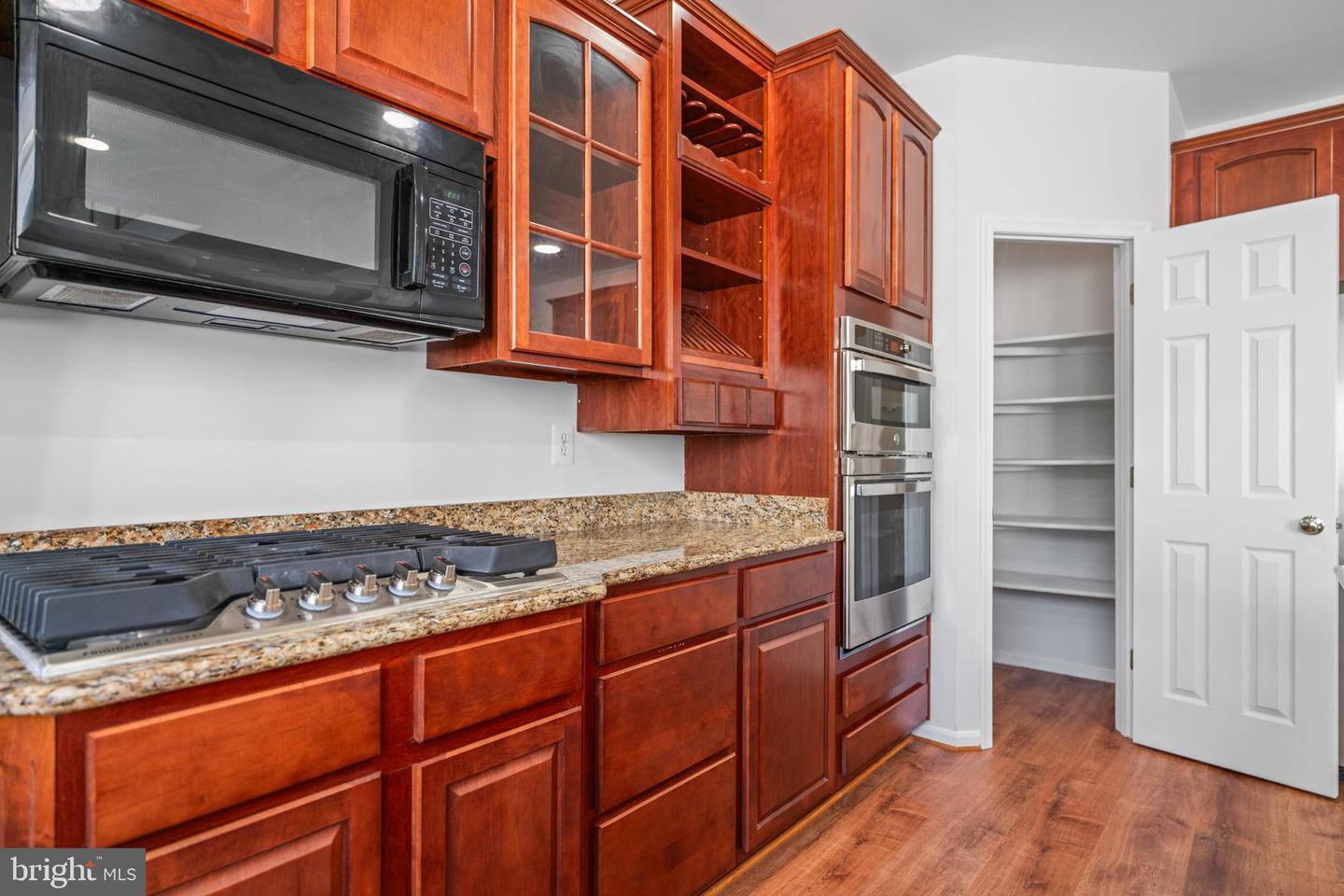 300 N OLD DOMINION LN, PURCELLVILLE, Virginia 20132, 6 Bedrooms Bedrooms, ,4 BathroomsBathrooms,Residential,For sale,300 N OLD DOMINION LN,VALO2104588 MLS # VALO2104588