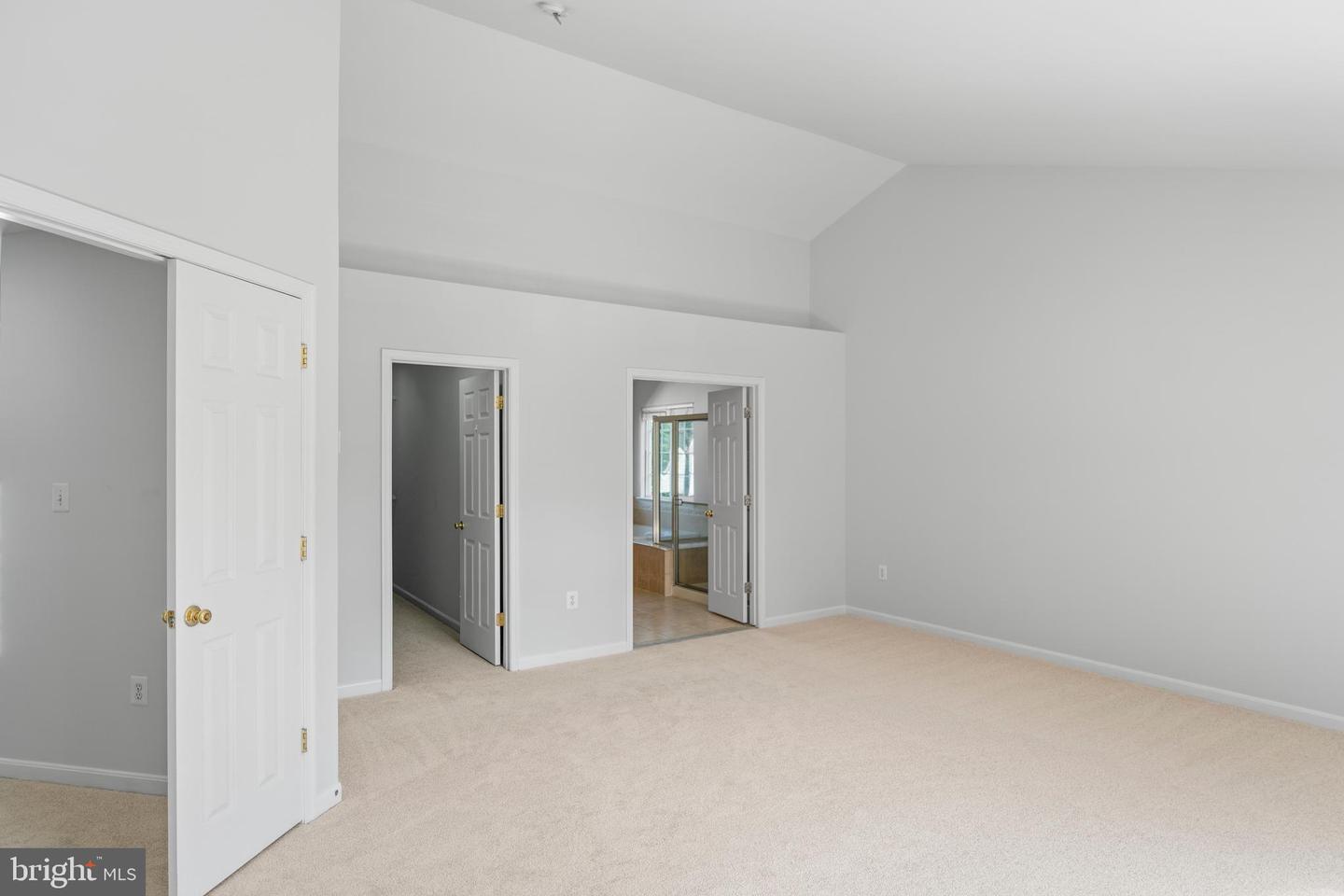300 N OLD DOMINION LN, PURCELLVILLE, Virginia 20132, 6 Bedrooms Bedrooms, ,4 BathroomsBathrooms,Residential,For sale,300 N OLD DOMINION LN,VALO2104588 MLS # VALO2104588