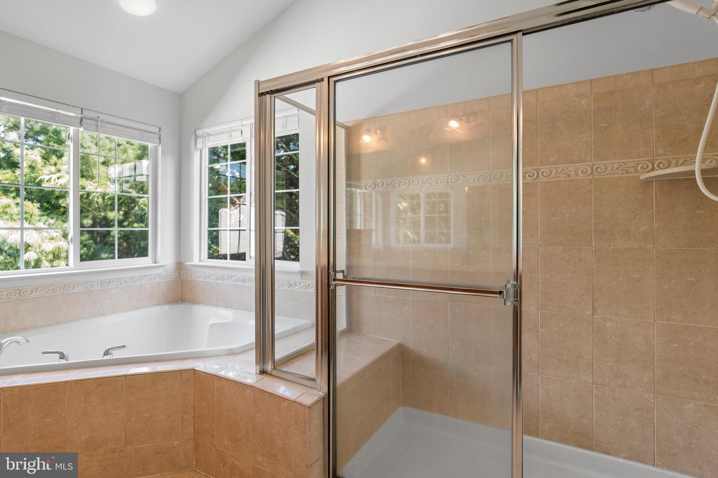 300 N OLD DOMINION LN, PURCELLVILLE, Virginia 20132, 6 Bedrooms Bedrooms, ,4 BathroomsBathrooms,Residential,For sale,300 N OLD DOMINION LN,VALO2104588 MLS # VALO2104588