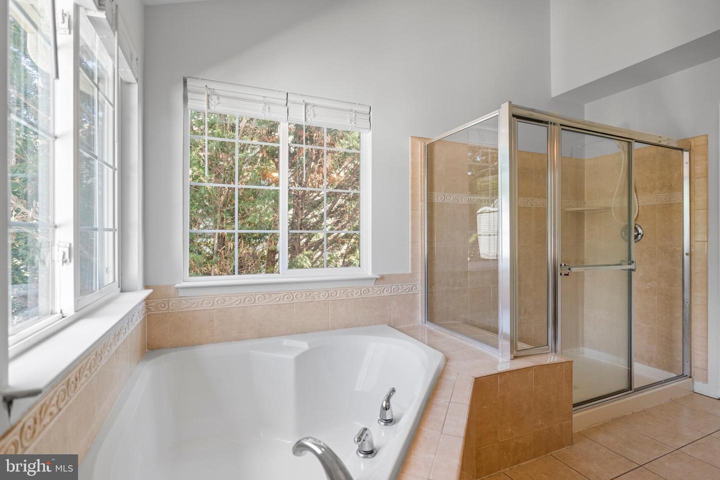 300 N OLD DOMINION LN, PURCELLVILLE, Virginia 20132, 6 Bedrooms Bedrooms, ,4 BathroomsBathrooms,Residential,For sale,300 N OLD DOMINION LN,VALO2104588 MLS # VALO2104588