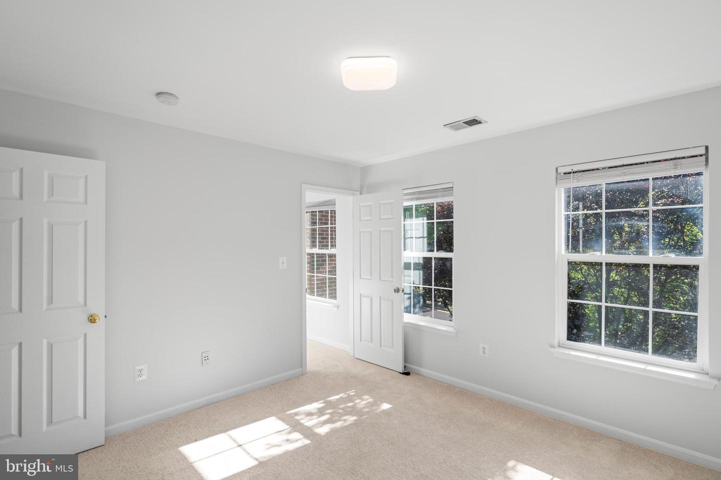 300 N OLD DOMINION LN, PURCELLVILLE, Virginia 20132, 6 Bedrooms Bedrooms, ,4 BathroomsBathrooms,Residential,For sale,300 N OLD DOMINION LN,VALO2104588 MLS # VALO2104588