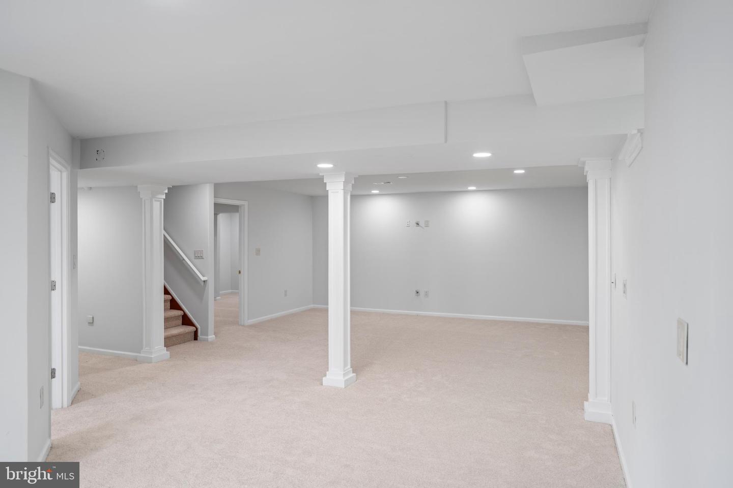 300 N OLD DOMINION LN, PURCELLVILLE, Virginia 20132, 6 Bedrooms Bedrooms, ,4 BathroomsBathrooms,Residential,For sale,300 N OLD DOMINION LN,VALO2104588 MLS # VALO2104588