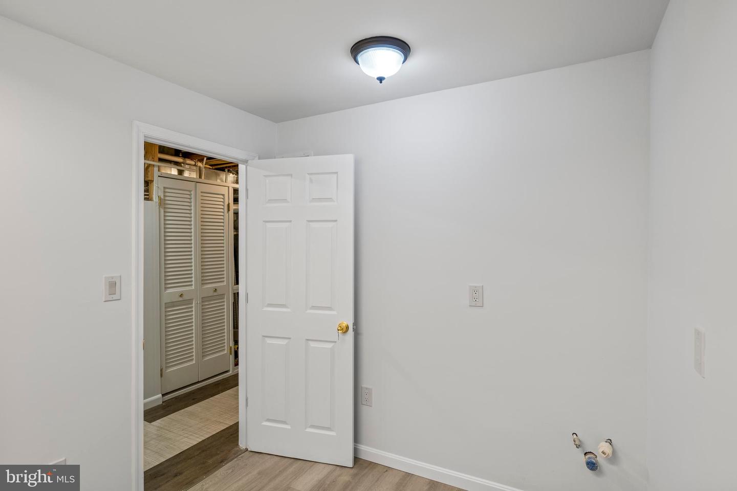 300 N OLD DOMINION LN, PURCELLVILLE, Virginia 20132, 6 Bedrooms Bedrooms, ,4 BathroomsBathrooms,Residential,For sale,300 N OLD DOMINION LN,VALO2104588 MLS # VALO2104588