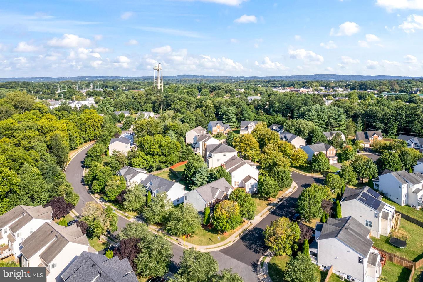 300 N OLD DOMINION LN, PURCELLVILLE, Virginia 20132, 6 Bedrooms Bedrooms, ,4 BathroomsBathrooms,Residential,For sale,300 N OLD DOMINION LN,VALO2104588 MLS # VALO2104588