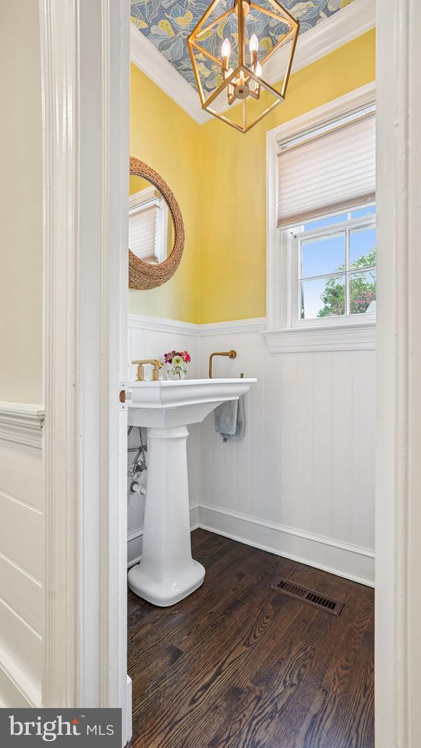 1109 LITTLEPAGE ST, FREDERICKSBURG, Virginia 22401, 3 Bedrooms Bedrooms, ,2 BathroomsBathrooms,Residential,For sale,1109 LITTLEPAGE ST,VAFB2008784 MLS # VAFB2008784