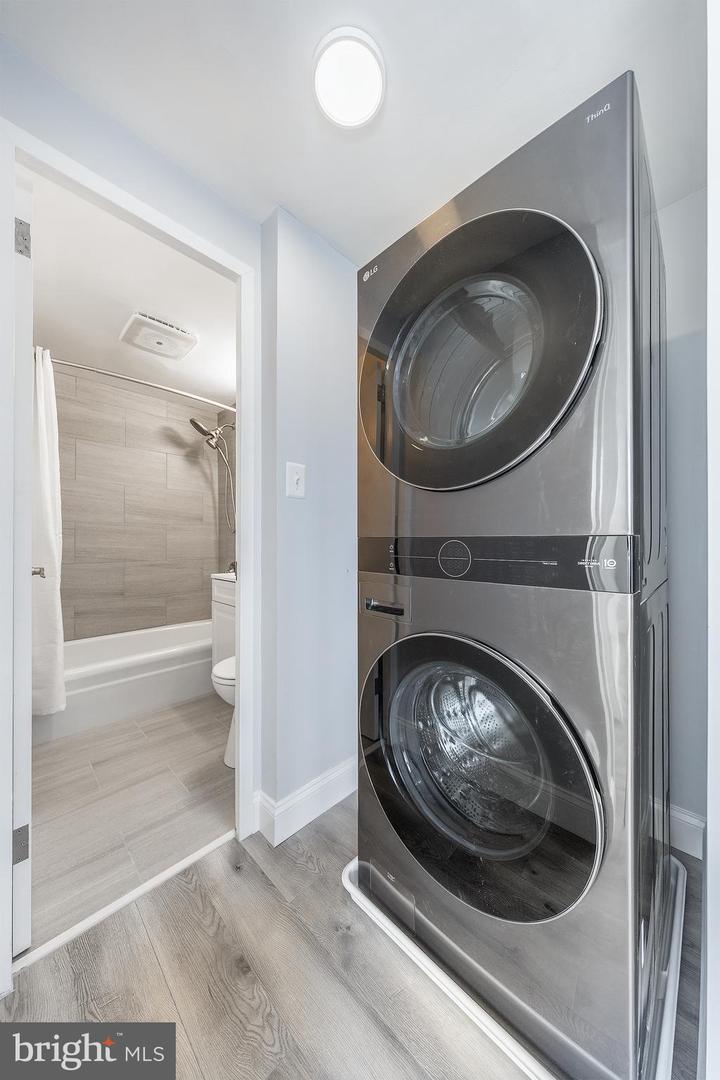 4600 DUKE ST #432, ALEXANDRIA, Virginia 22304, 3 Bedrooms Bedrooms, ,2 BathroomsBathrooms,Residential,For sale,4600 DUKE ST #432,VAAX2048646 MLS # VAAX2048646