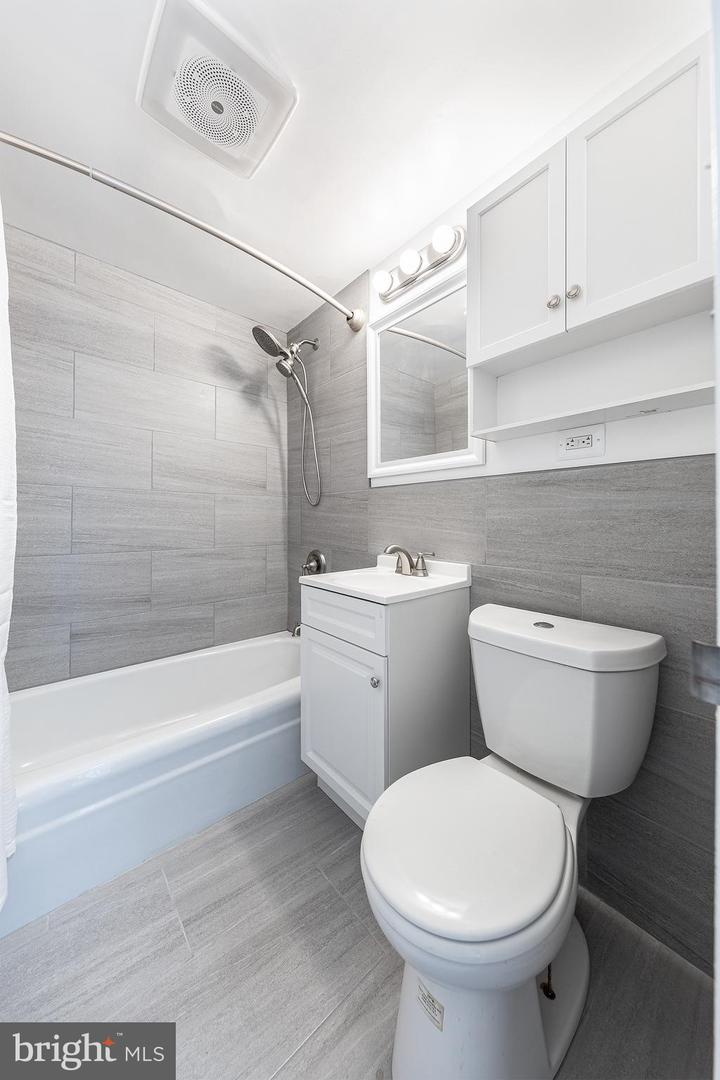 4600 DUKE ST #432, ALEXANDRIA, Virginia 22304, 3 Bedrooms Bedrooms, ,2 BathroomsBathrooms,Residential,For sale,4600 DUKE ST #432,VAAX2048646 MLS # VAAX2048646