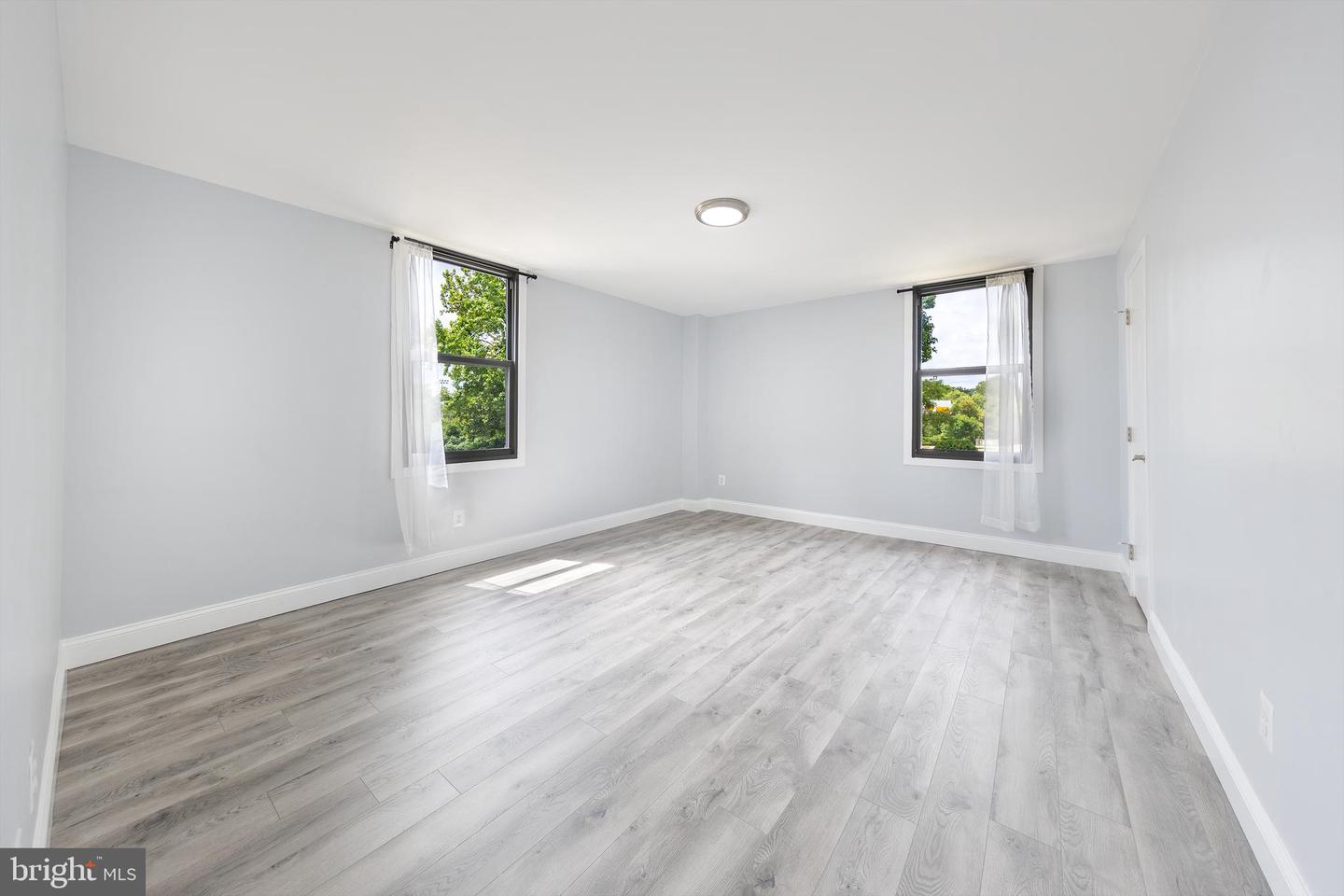 4600 DUKE ST #432, ALEXANDRIA, Virginia 22304, 3 Bedrooms Bedrooms, ,2 BathroomsBathrooms,Residential,For sale,4600 DUKE ST #432,VAAX2048646 MLS # VAAX2048646