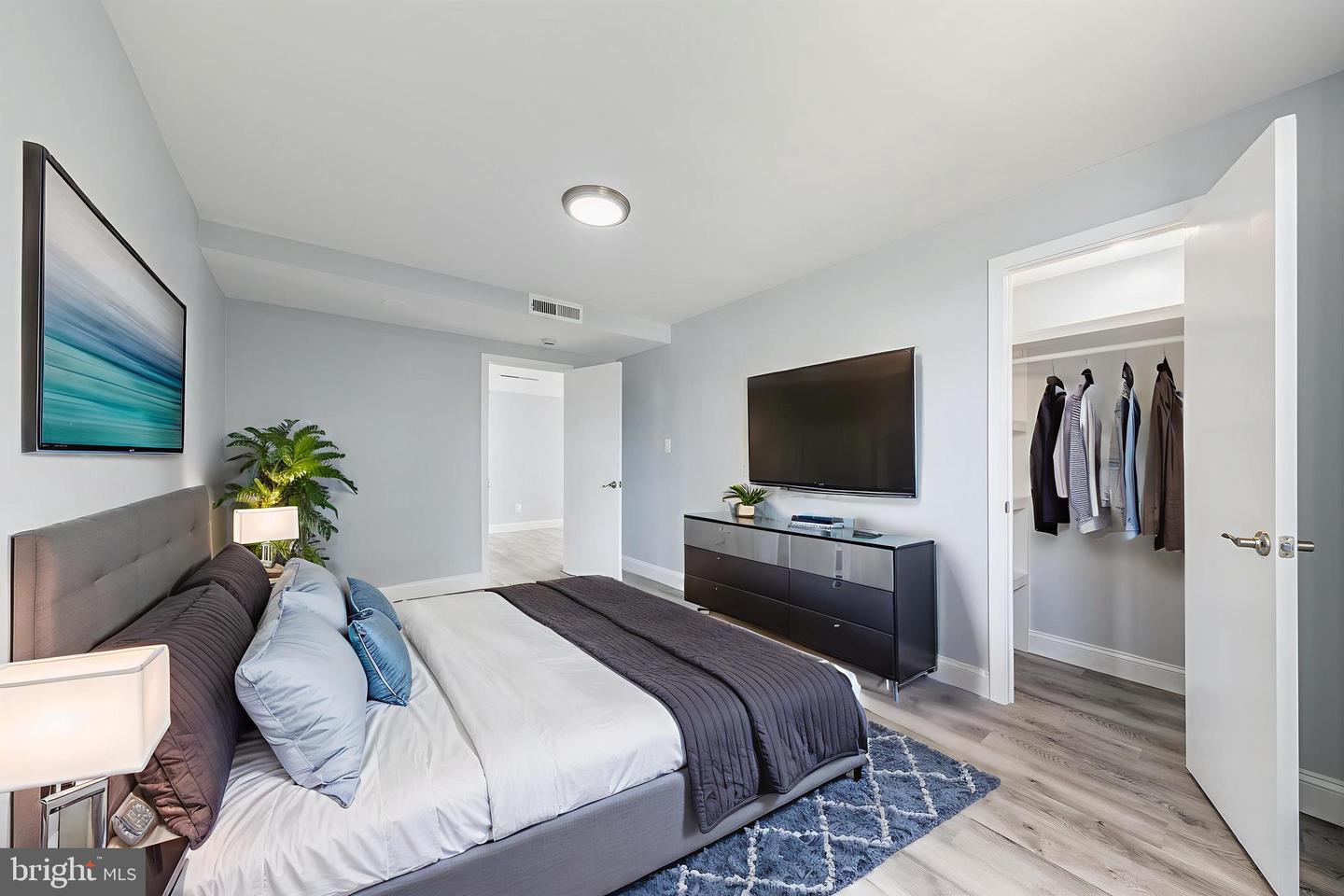 4600 DUKE ST #432, ALEXANDRIA, Virginia 22304, 3 Bedrooms Bedrooms, ,2 BathroomsBathrooms,Residential,For sale,4600 DUKE ST #432,VAAX2048646 MLS # VAAX2048646