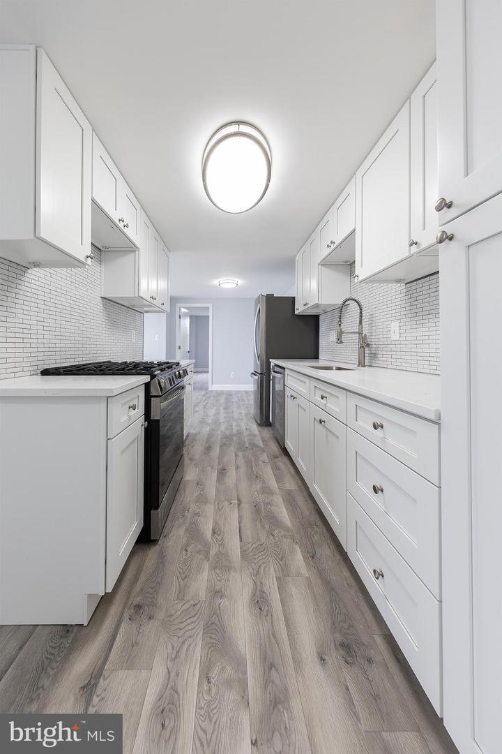 4600 DUKE ST #432, ALEXANDRIA, Virginia 22304, 3 Bedrooms Bedrooms, ,2 BathroomsBathrooms,Residential,For sale,4600 DUKE ST #432,VAAX2048646 MLS # VAAX2048646