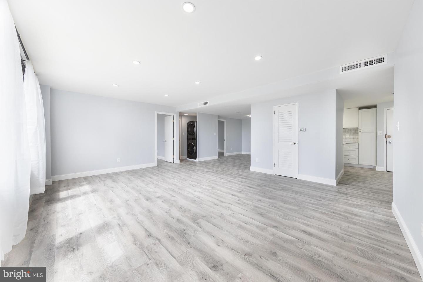 4600 DUKE ST #432, ALEXANDRIA, Virginia 22304, 3 Bedrooms Bedrooms, ,2 BathroomsBathrooms,Residential,For sale,4600 DUKE ST #432,VAAX2048646 MLS # VAAX2048646