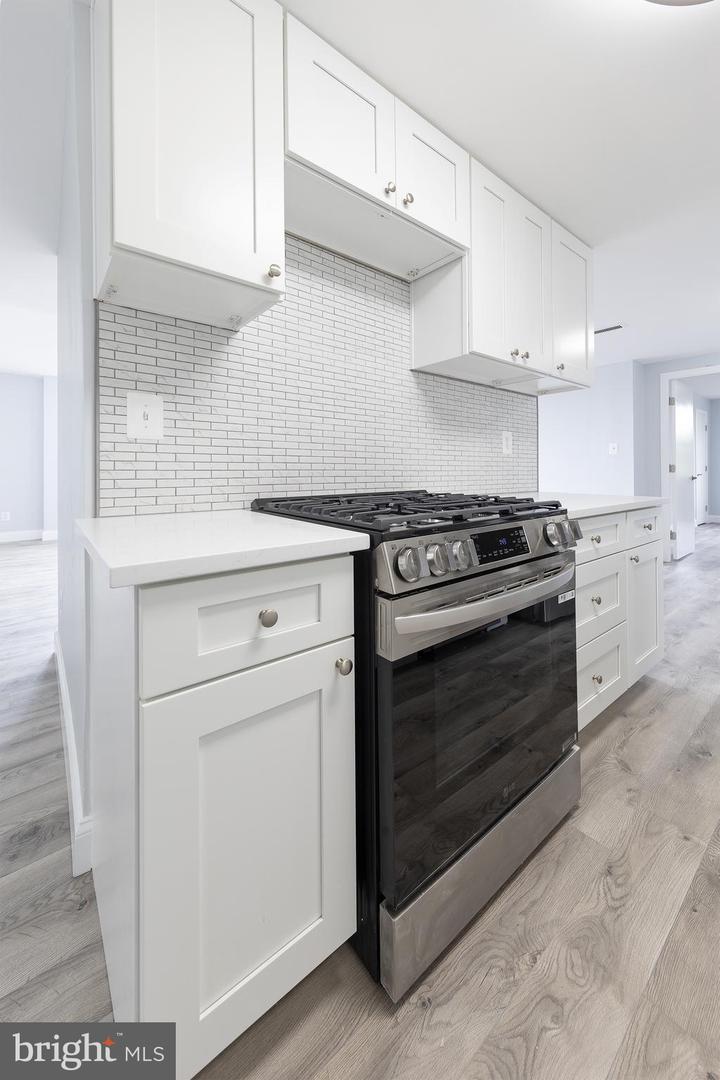 4600 DUKE ST #432, ALEXANDRIA, Virginia 22304, 3 Bedrooms Bedrooms, ,2 BathroomsBathrooms,Residential,For sale,4600 DUKE ST #432,VAAX2048646 MLS # VAAX2048646