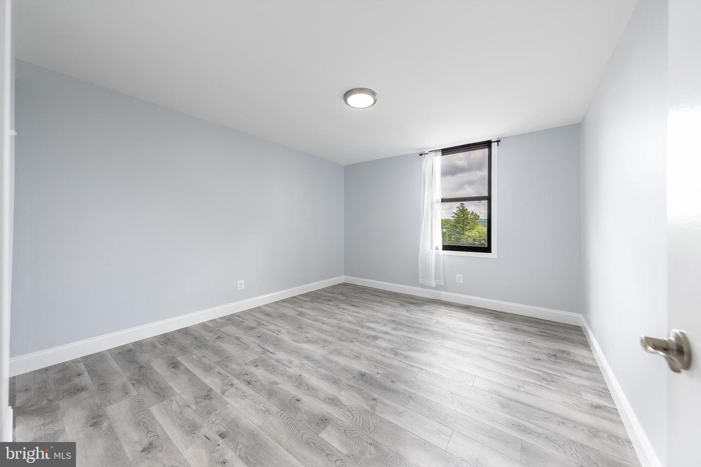 4600 DUKE ST #432, ALEXANDRIA, Virginia 22304, 3 Bedrooms Bedrooms, ,2 BathroomsBathrooms,Residential,For sale,4600 DUKE ST #432,VAAX2048646 MLS # VAAX2048646