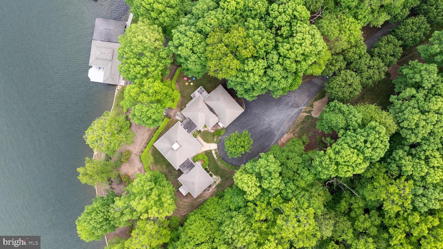40 GRANDVIEW DR, MINERAL, Virginia 23117, 5 Bedrooms Bedrooms, 22 Rooms Rooms,4 BathroomsBathrooms,Residential,For sale,40 GRANDVIEW DR,VALA2008438 MLS # VALA2008438