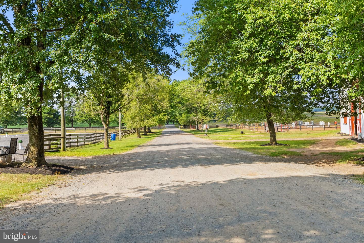 40332 COURTLAND FARM LN, ALDIE, Virginia 20105, 3 Bedrooms Bedrooms, ,2 BathroomsBathrooms,Residential,For sale,40332 COURTLAND FARM LN,VALO2104636 MLS # VALO2104636