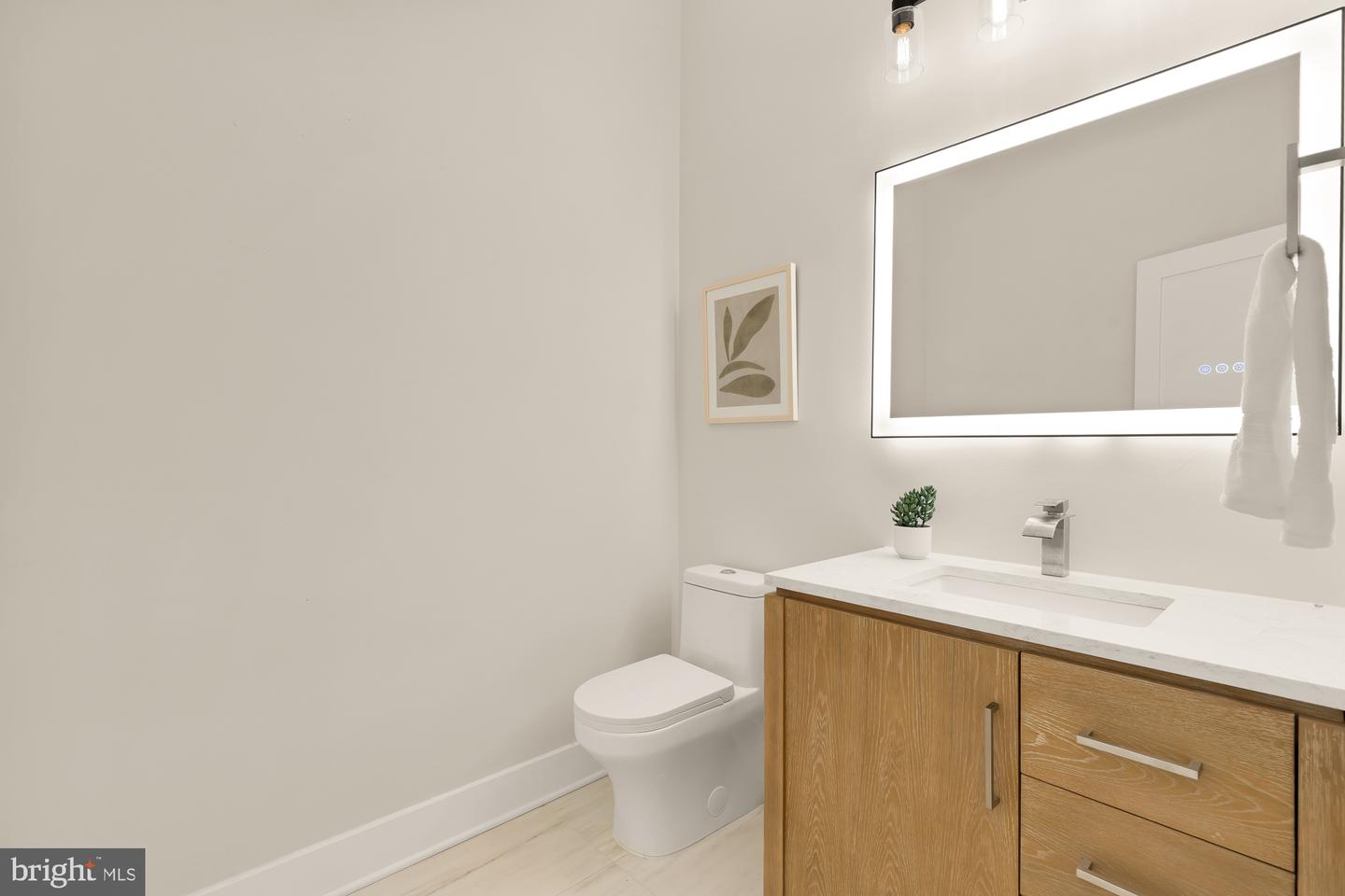 1600 37TH ST NW, WASHINGTON, District Of Columbia 20007, 5 Bedrooms Bedrooms, ,4 BathroomsBathrooms,Residential,For sale,1600 37TH ST NW,DCDC2215344 MLS # DCDC2215344