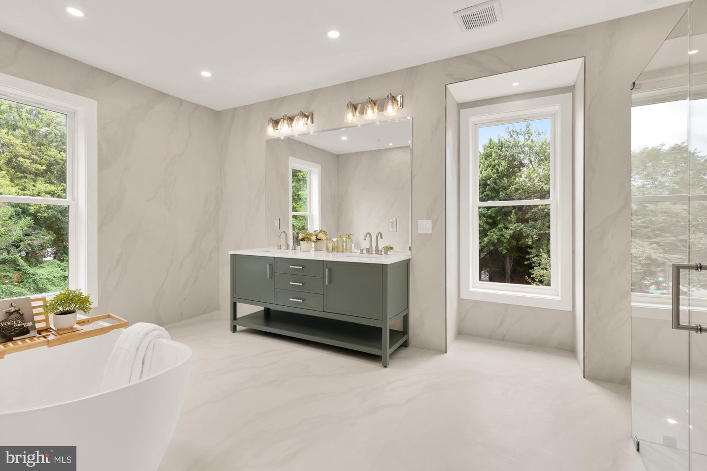 1600 37TH ST NW, WASHINGTON, District Of Columbia 20007, 5 Bedrooms Bedrooms, ,4 BathroomsBathrooms,Residential,For sale,1600 37TH ST NW,DCDC2215344 MLS # DCDC2215344