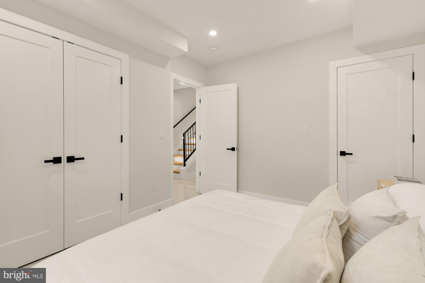 1600 37TH ST NW, WASHINGTON, District Of Columbia 20007, 5 Bedrooms Bedrooms, ,4 BathroomsBathrooms,Residential,For sale,1600 37TH ST NW,DCDC2215344 MLS # DCDC2215344