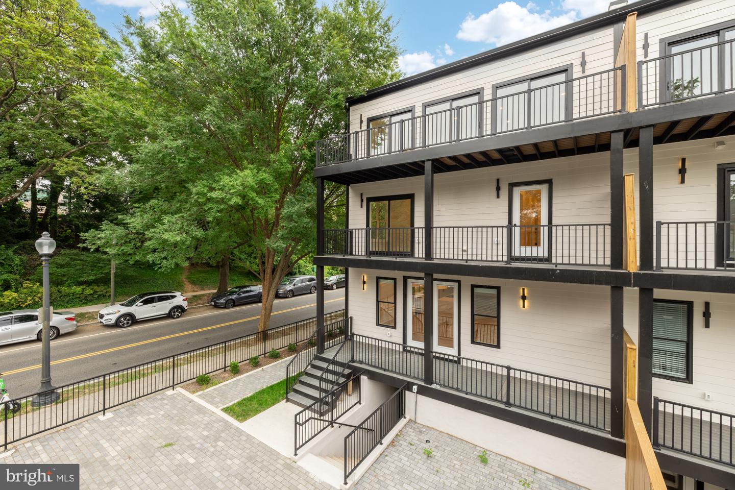 1600 37TH ST NW, WASHINGTON, District Of Columbia 20007, 5 Bedrooms Bedrooms, ,4 BathroomsBathrooms,Residential,For sale,1600 37TH ST NW,DCDC2215344 MLS # DCDC2215344