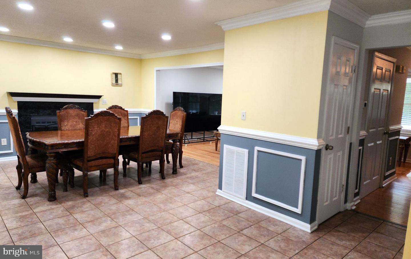 11815 SWITCHBACK LN, FREDERICKSBURG, Virginia 22407, 6 Bedrooms Bedrooms, ,4 BathroomsBathrooms,Residential,For sale,11815 SWITCHBACK LN,VASP2035514 MLS # VASP2035514
