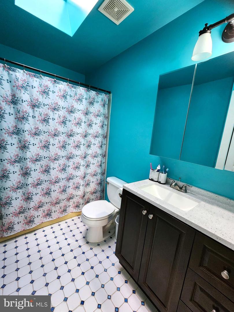 11815 SWITCHBACK LN, FREDERICKSBURG, Virginia 22407, 6 Bedrooms Bedrooms, ,4 BathroomsBathrooms,Residential,For sale,11815 SWITCHBACK LN,VASP2035514 MLS # VASP2035514