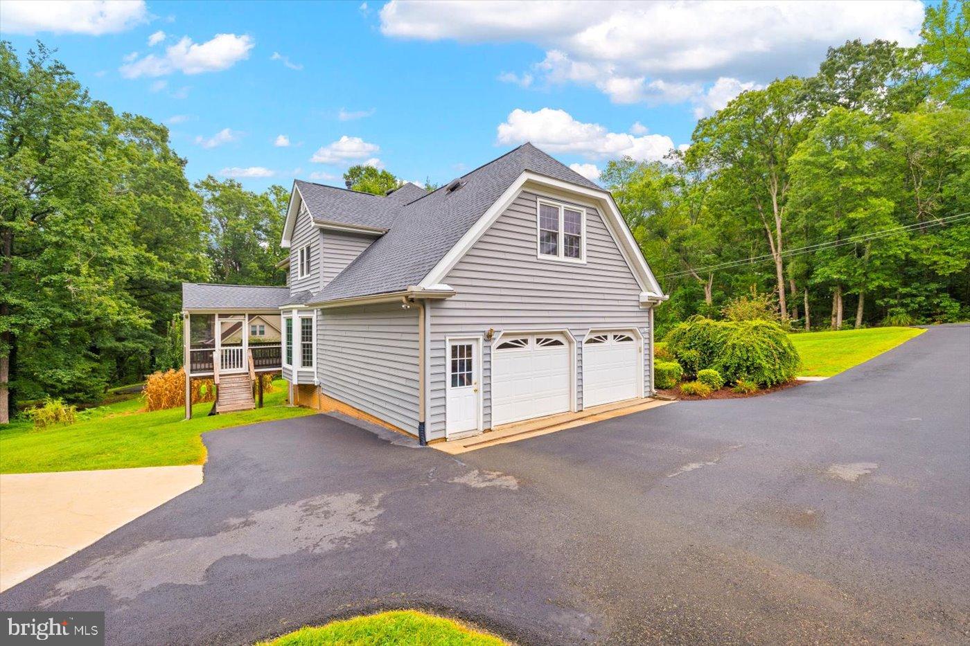 4005 LONGWOOD DR, FREDERICKSBURG, Virginia 22408, 5 Bedrooms Bedrooms, 8 Rooms Rooms,2 BathroomsBathrooms,Residential,For sale,4005 LONGWOOD DR,VASP2035518 MLS # VASP2035518