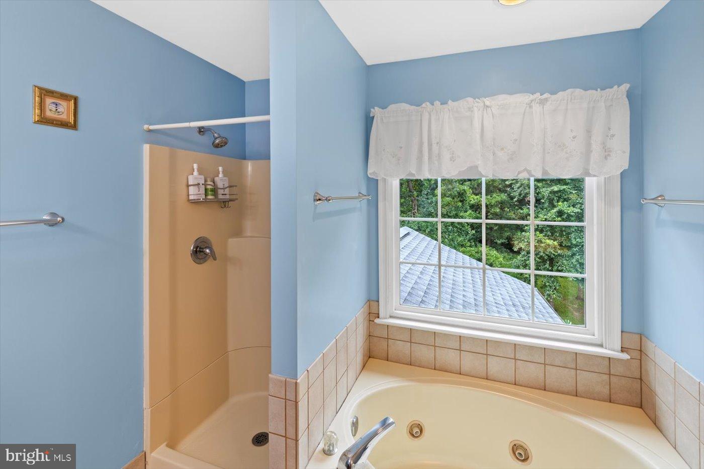 4005 LONGWOOD DR, FREDERICKSBURG, Virginia 22408, 5 Bedrooms Bedrooms, 8 Rooms Rooms,2 BathroomsBathrooms,Residential,For sale,4005 LONGWOOD DR,VASP2035518 MLS # VASP2035518