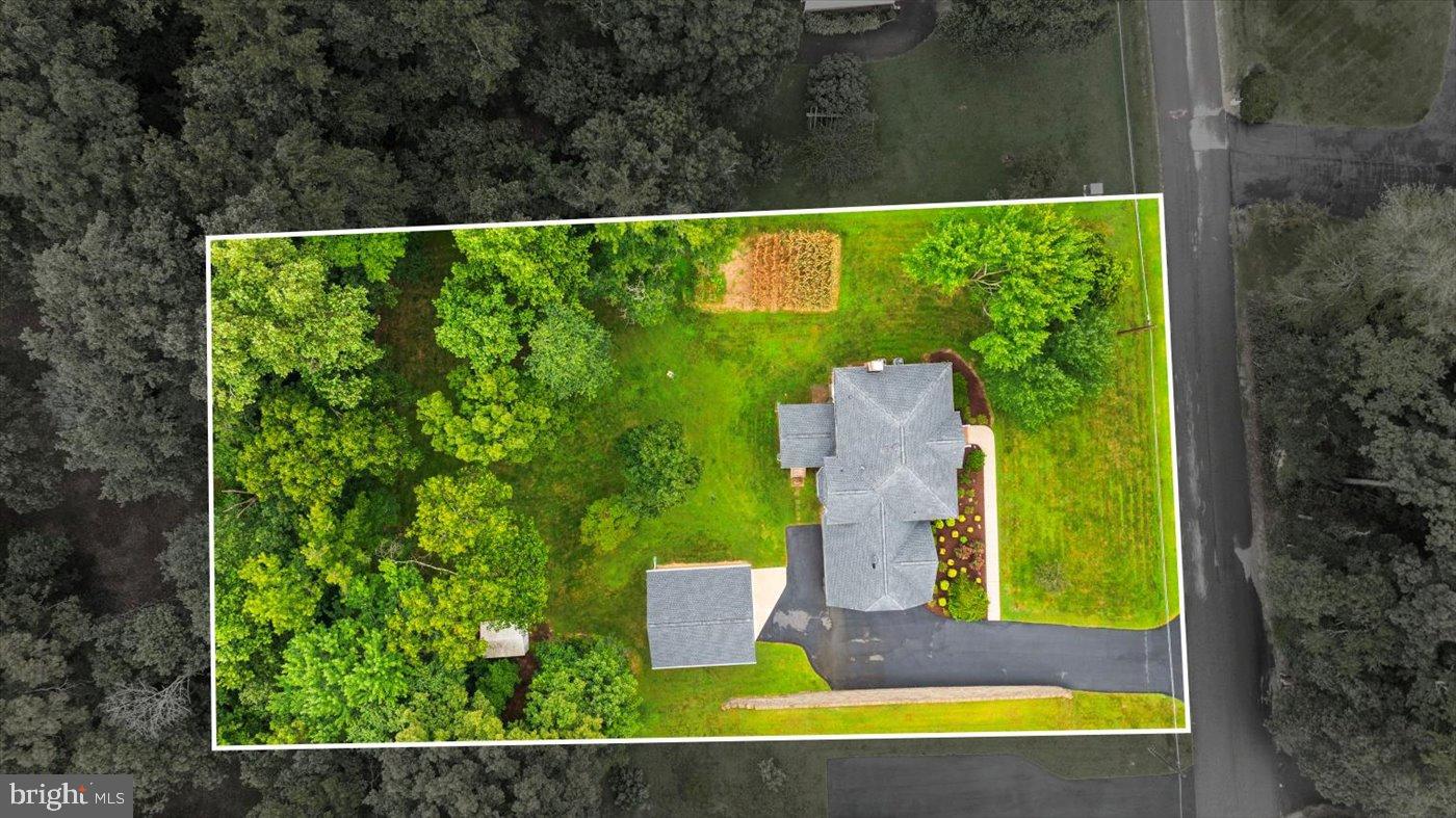 4005 LONGWOOD DR, FREDERICKSBURG, Virginia 22408, 5 Bedrooms Bedrooms, 8 Rooms Rooms,2 BathroomsBathrooms,Residential,For sale,4005 LONGWOOD DR,VASP2035518 MLS # VASP2035518