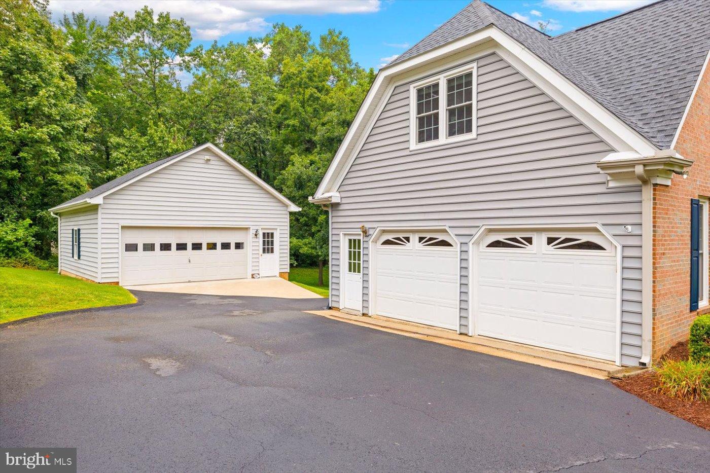 4005 LONGWOOD DR, FREDERICKSBURG, Virginia 22408, 5 Bedrooms Bedrooms, 8 Rooms Rooms,2 BathroomsBathrooms,Residential,For sale,4005 LONGWOOD DR,VASP2035518 MLS # VASP2035518