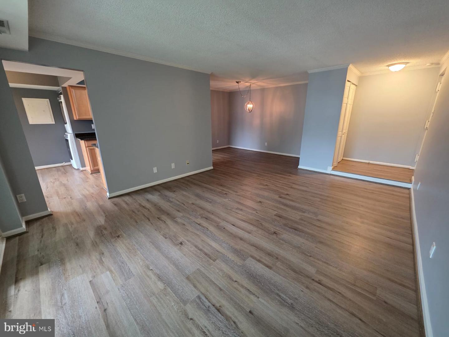 10223 VALENTINO DR #7323, OAKTON, Virginia 22124, 2 Bedrooms Bedrooms, ,2 BathroomsBathrooms,Residential,For sale,10223 VALENTINO DR #7323,VAFX2261704 MLS # VAFX2261704
