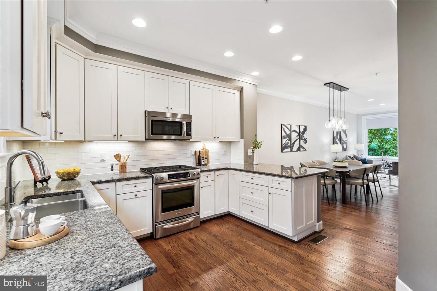 2988 STELLA BLUE LN, FAIRFAX, Virginia 22031, 3 Bedrooms Bedrooms, ,3 BathroomsBathrooms,Residential,For sale,2988 STELLA BLUE LN,VAFX2262000 MLS # VAFX2262000
