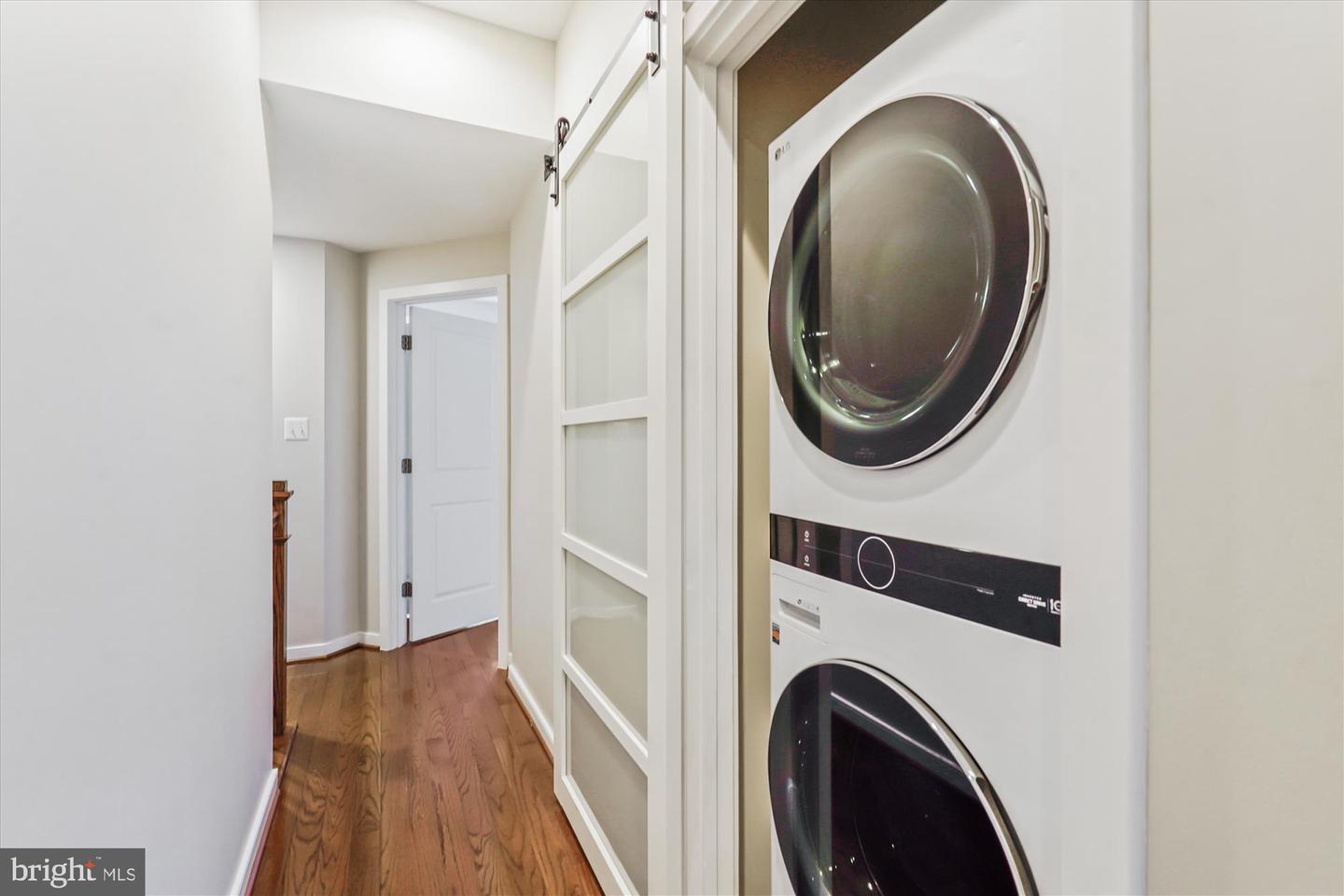 2988 STELLA BLUE LN, FAIRFAX, Virginia 22031, 3 Bedrooms Bedrooms, ,3 BathroomsBathrooms,Residential,For sale,2988 STELLA BLUE LN,VAFX2262000 MLS # VAFX2262000