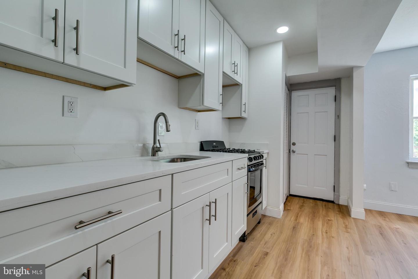 118 P ST SW, WASHINGTON, District Of Columbia 20024, 2 Bedrooms Bedrooms, ,2 BathroomsBathrooms,Residential,For sale,118 P ST SW,DCDC2215700 MLS # DCDC2215700