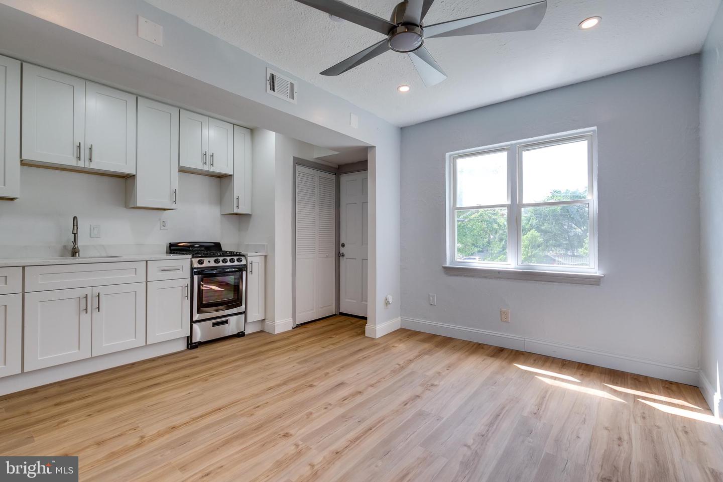 118 P ST SW, WASHINGTON, District Of Columbia 20024, 2 Bedrooms Bedrooms, ,2 BathroomsBathrooms,Residential,For sale,118 P ST SW,DCDC2215700 MLS # DCDC2215700