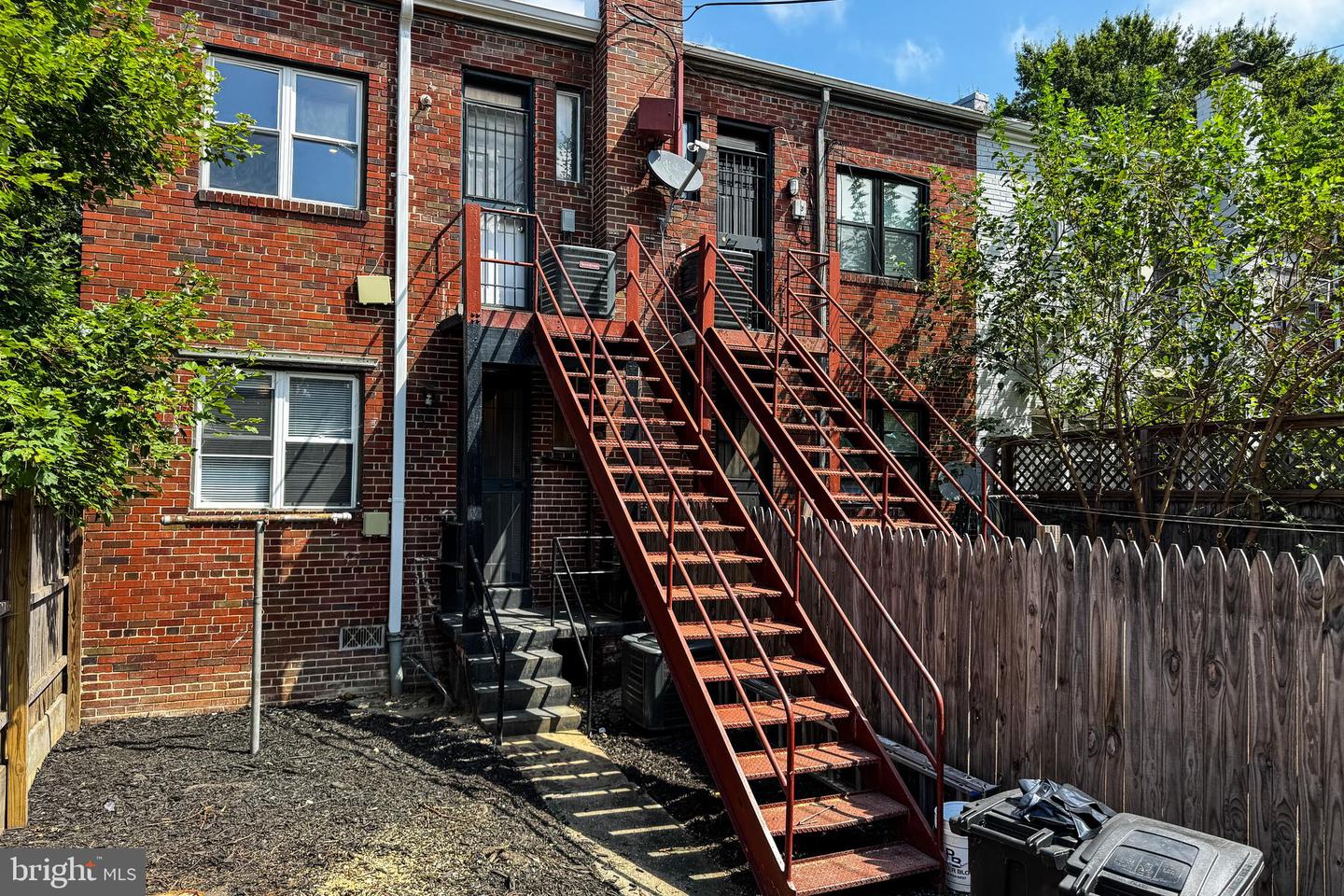 118 P ST SW, WASHINGTON, District Of Columbia 20024, 2 Bedrooms Bedrooms, ,2 BathroomsBathrooms,Residential,For sale,118 P ST SW,DCDC2215700 MLS # DCDC2215700