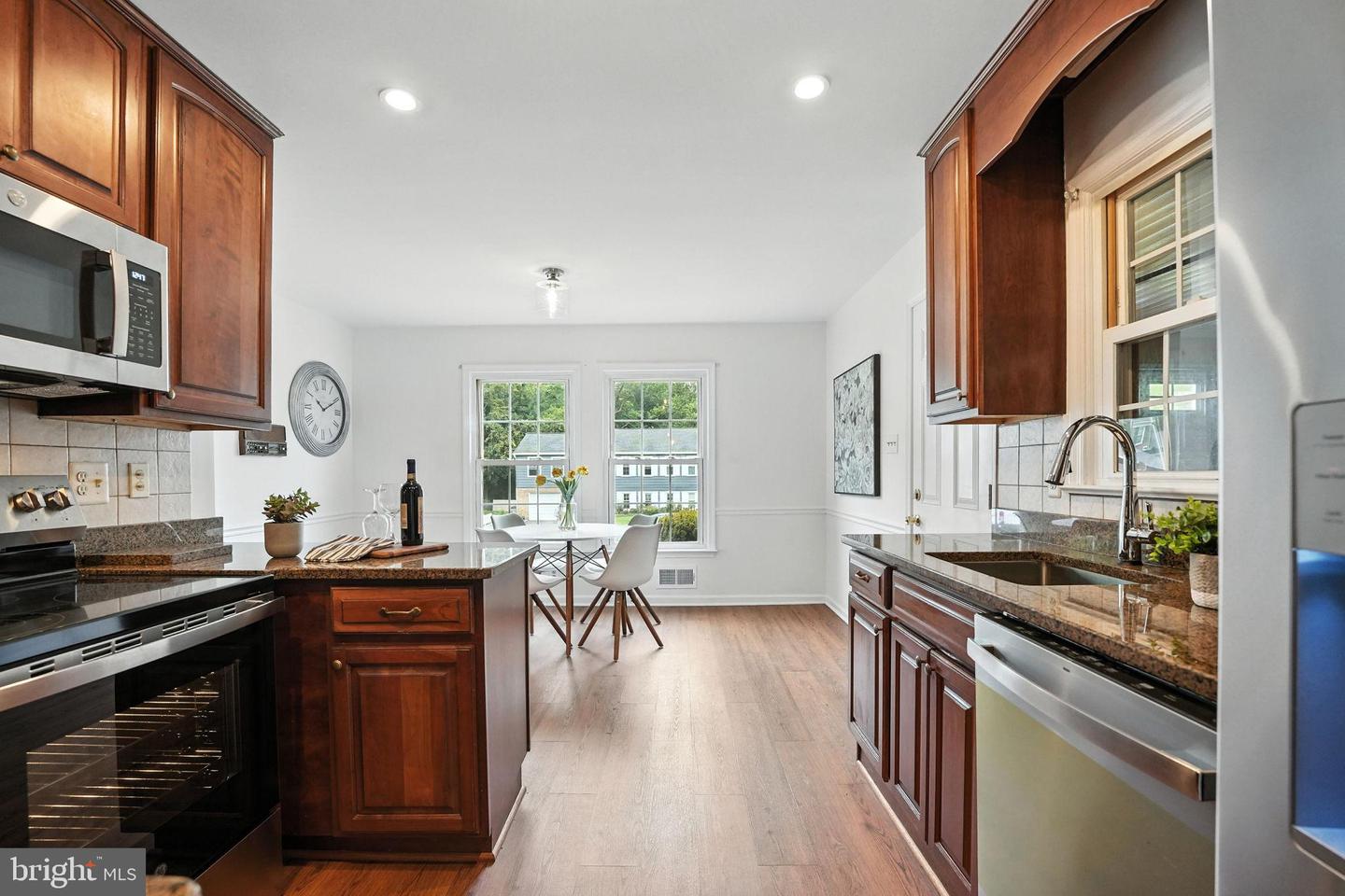 7415 BEVERLY MANOR DR, ANNANDALE, Virginia 22003, 5 Bedrooms Bedrooms, 16 Rooms Rooms,3 BathroomsBathrooms,Residential,For sale,7415 BEVERLY MANOR DR,VAFX2262224 MLS # VAFX2262224