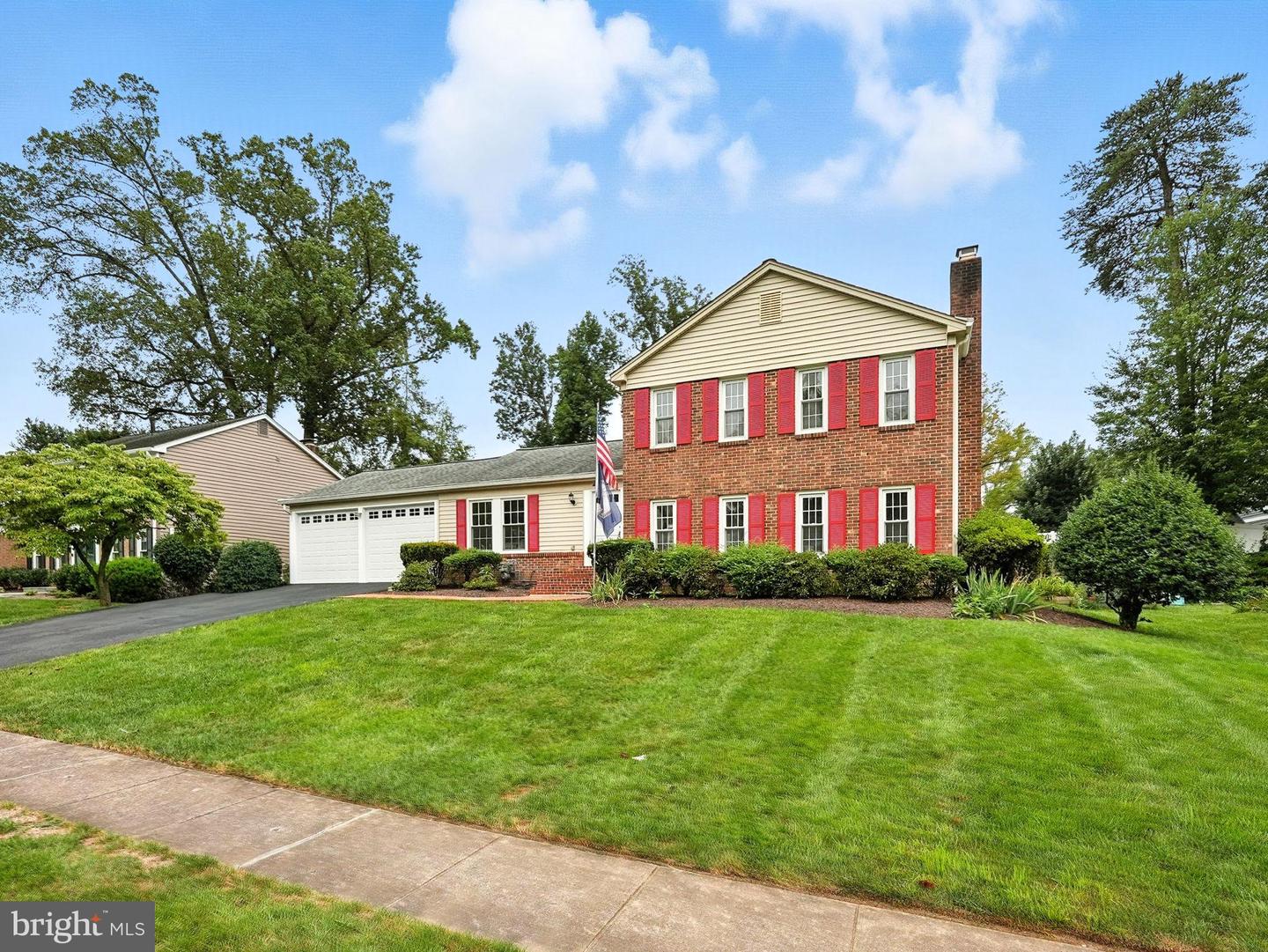 7415 BEVERLY MANOR DR, ANNANDALE, Virginia 22003, 5 Bedrooms Bedrooms, 16 Rooms Rooms,3 BathroomsBathrooms,Residential,For sale,7415 BEVERLY MANOR DR,VAFX2262224 MLS # VAFX2262224