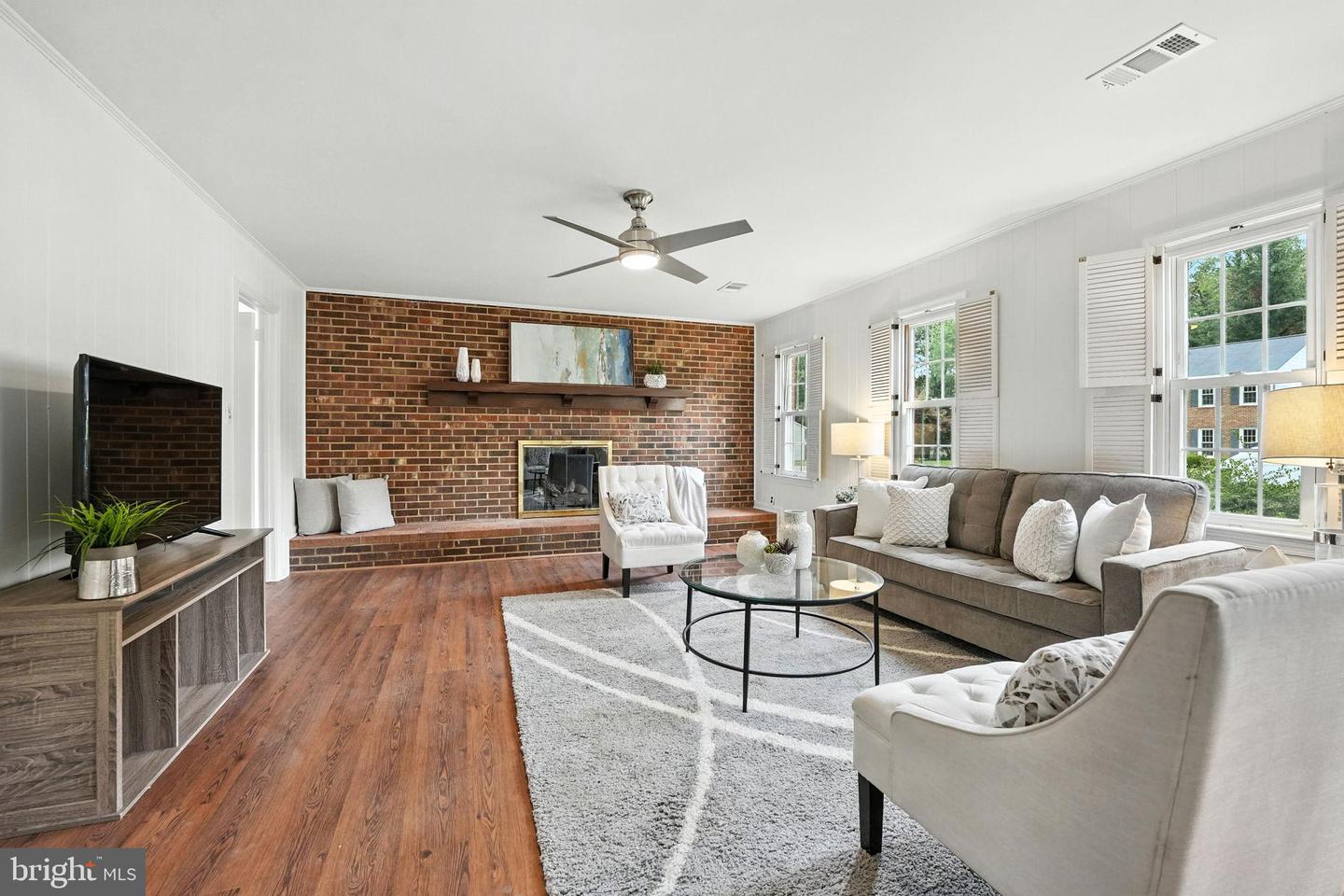 7415 BEVERLY MANOR DR, ANNANDALE, Virginia 22003, 5 Bedrooms Bedrooms, 16 Rooms Rooms,3 BathroomsBathrooms,Residential,For sale,7415 BEVERLY MANOR DR,VAFX2262224 MLS # VAFX2262224