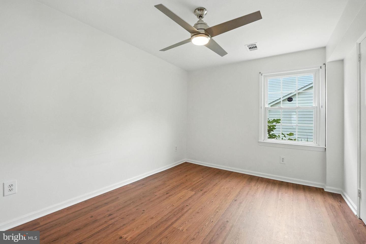 7415 BEVERLY MANOR DR, ANNANDALE, Virginia 22003, 5 Bedrooms Bedrooms, 16 Rooms Rooms,3 BathroomsBathrooms,Residential,For sale,7415 BEVERLY MANOR DR,VAFX2262224 MLS # VAFX2262224