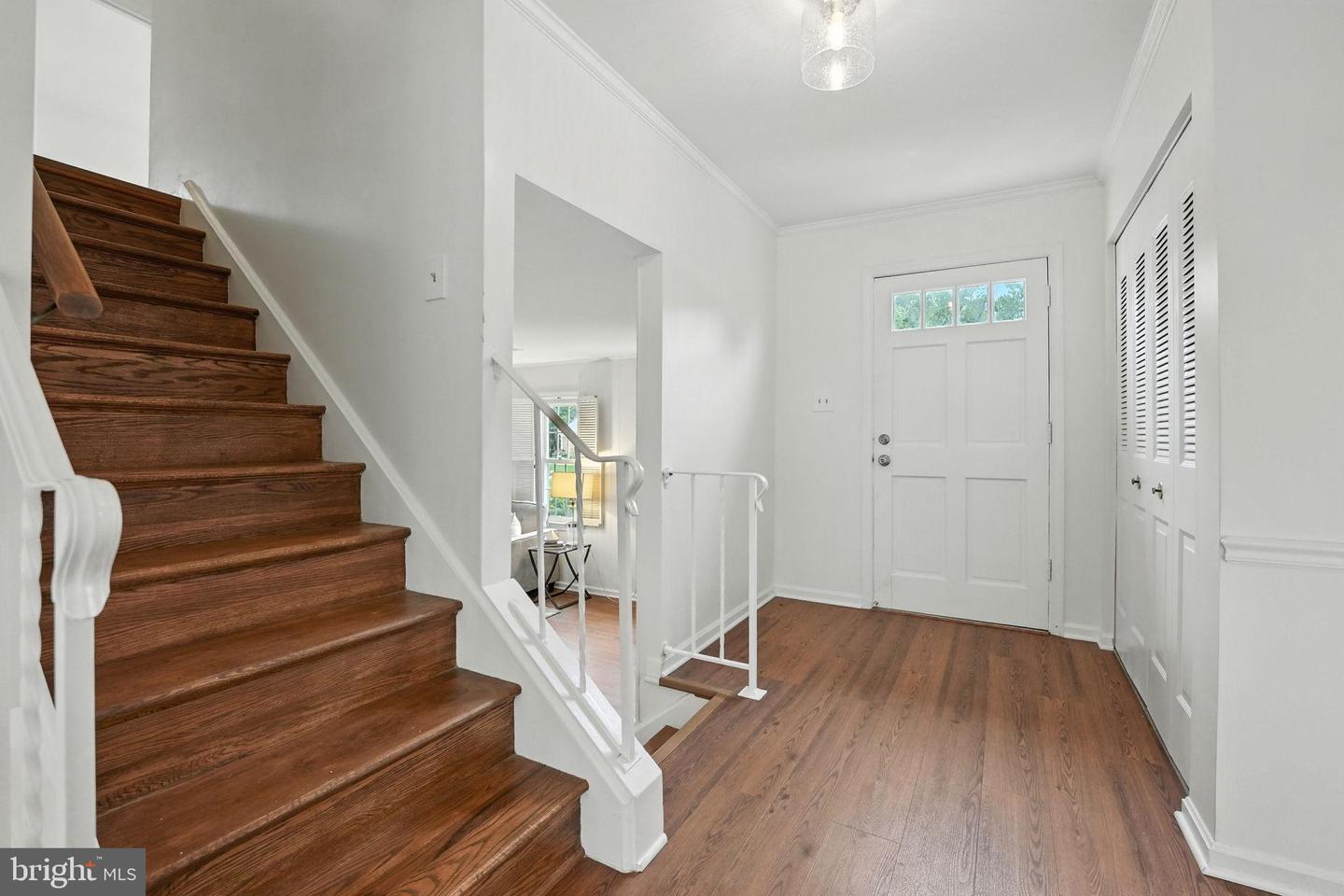 7415 BEVERLY MANOR DR, ANNANDALE, Virginia 22003, 5 Bedrooms Bedrooms, 16 Rooms Rooms,3 BathroomsBathrooms,Residential,For sale,7415 BEVERLY MANOR DR,VAFX2262224 MLS # VAFX2262224